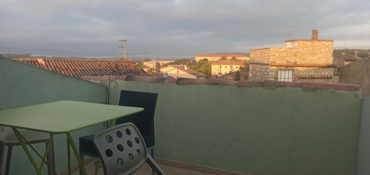 Duplex De Charme Avec Terrasse Au Coeur Du Village Лорг Экстерьер фото