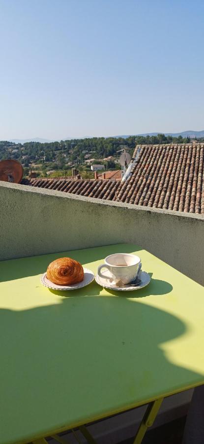 Duplex De Charme Avec Terrasse Au Coeur Du Village Лорг Экстерьер фото