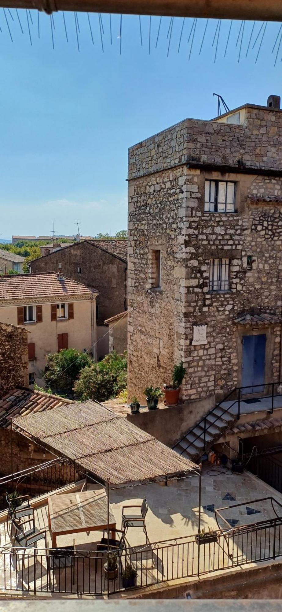 Duplex De Charme Avec Terrasse Au Coeur Du Village Лорг Экстерьер фото