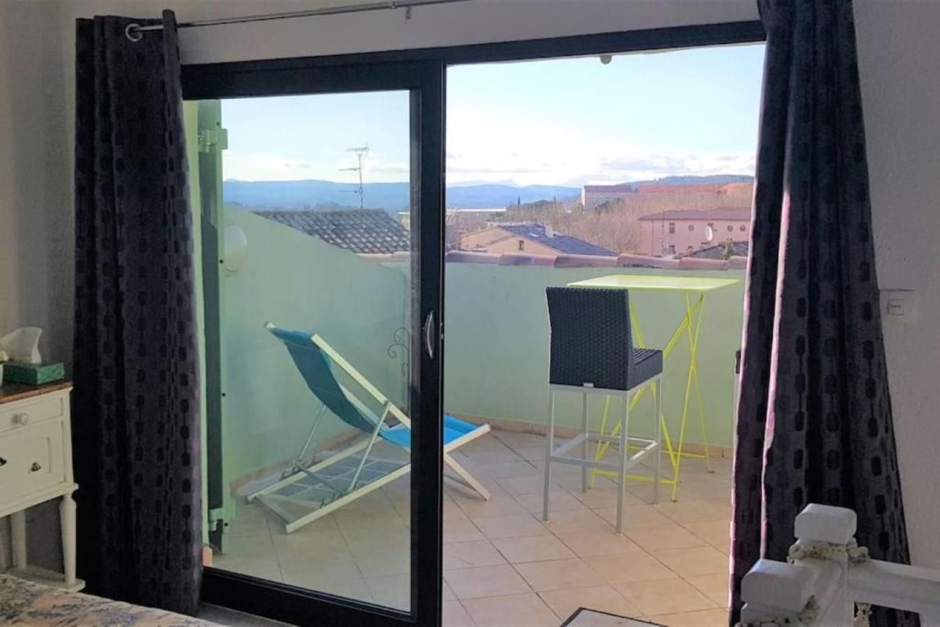 Duplex De Charme Avec Terrasse Au Coeur Du Village Лорг Экстерьер фото